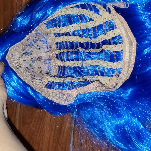 Blue long wig - Picture 9 of 10